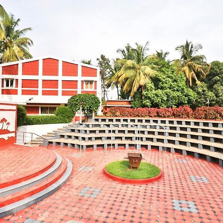 Palette - Holiday Palms Bangalore Exterior foto
